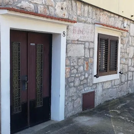 بيت ضيافة Dante تيسنو