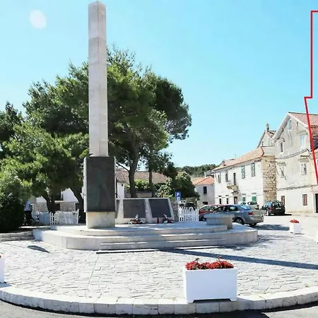 Dante بيت ضيافة *