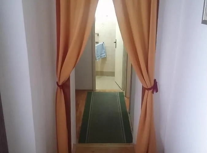 Dante بيت ضيافة تيسنو